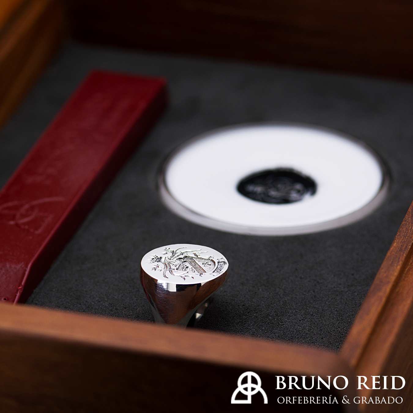 ¿cómo encargar un anillo sello?